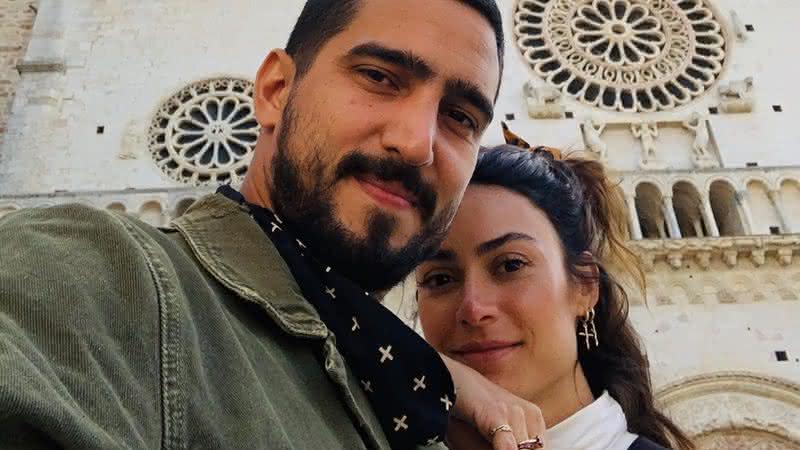 Thaila Ayala posa ao lado do marido, Renato Góes, e paisagem paradisíaca encanta seguidores - Instagram