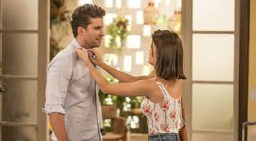 Kyra surpreende Alan com beijo apaixonado - TV Globo