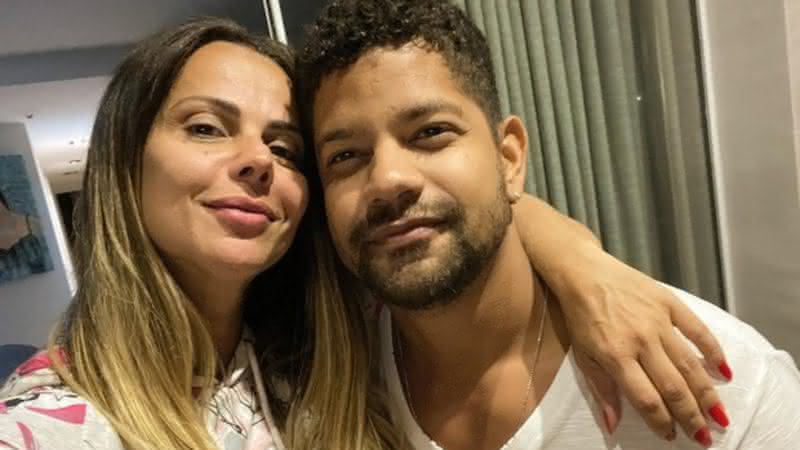 Viviane Araújo publicou fotos ao lado do namorado - Instagram
