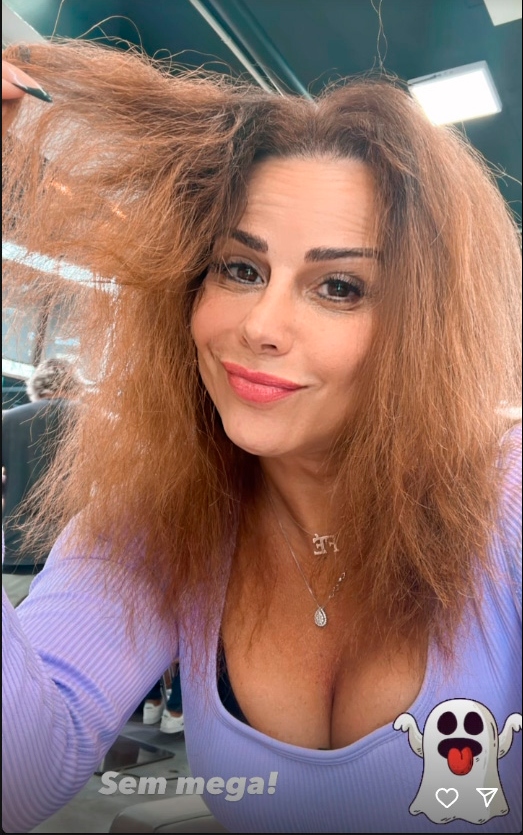Viviane Araujo surpreende e mostra cabelos curtos sem mega hair