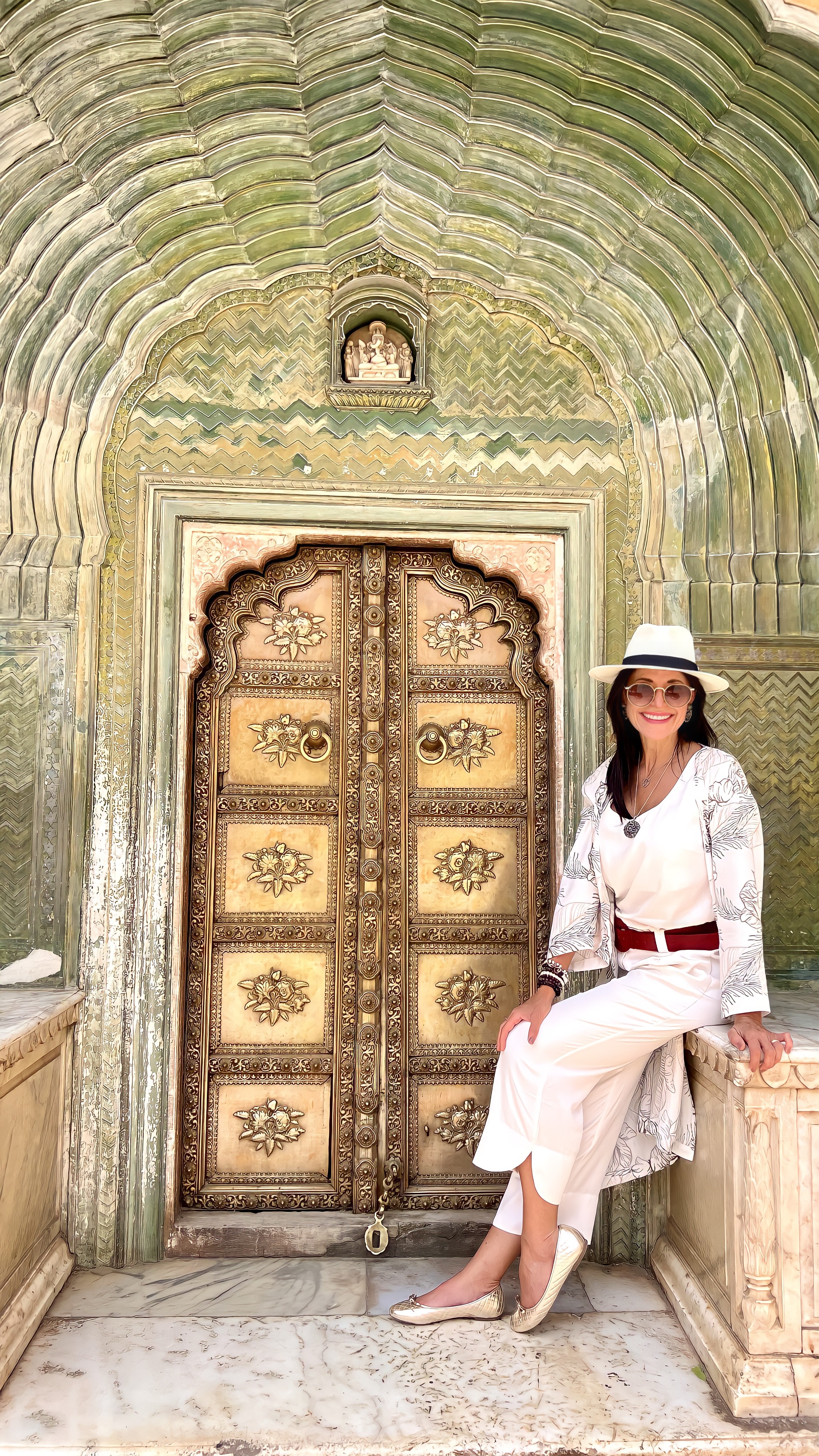 Patty Leone posa em cenário encantador na Índia