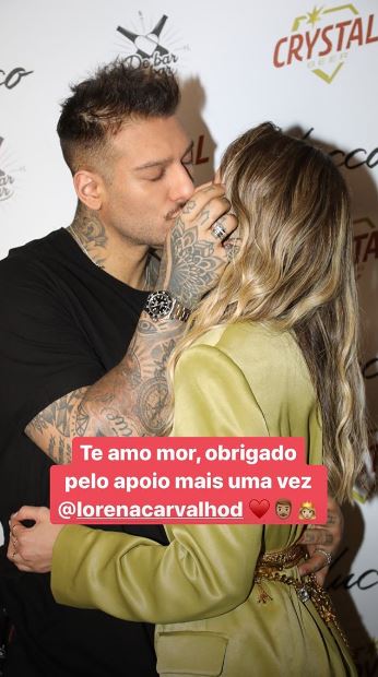 Lucas Lucco dá beijão em Lorena Carvalho