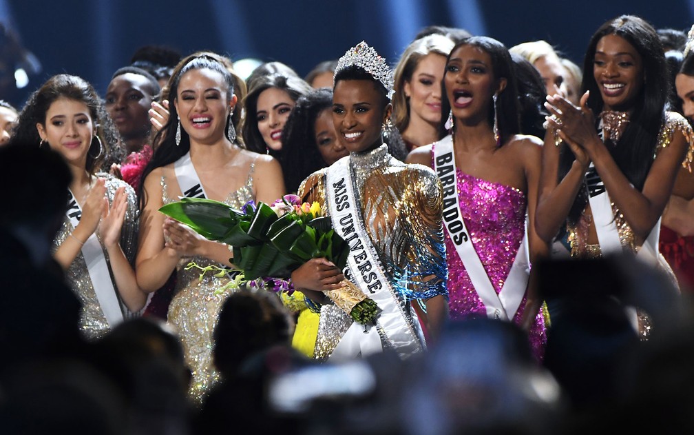 Sul-africana ganha a coroa de Miss Universo